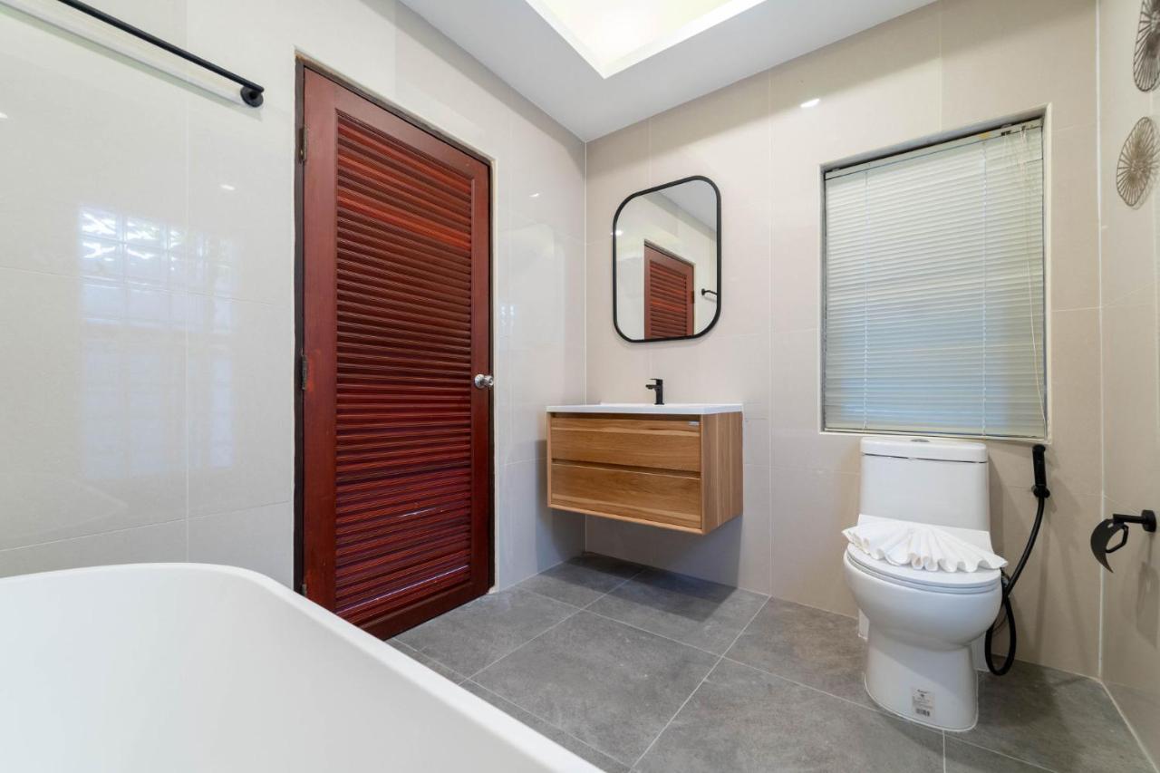 Villa Amaya, 2 Story Tropical Oasis With Green Hills View & Pool, Strand Kamala Exterior foto